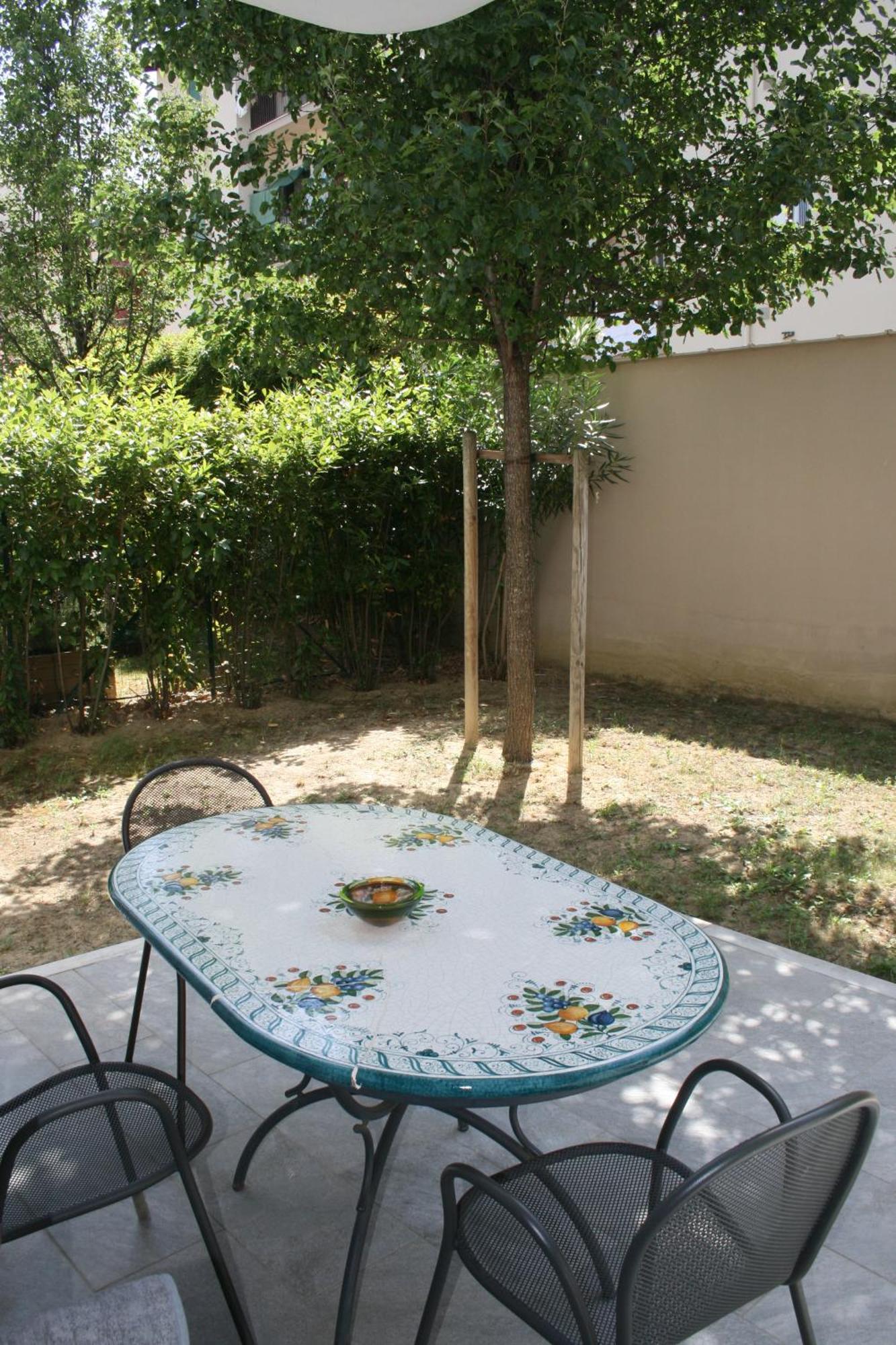 Apartment Downtown Florence, Moderno Con Giardino Экстерьер фото